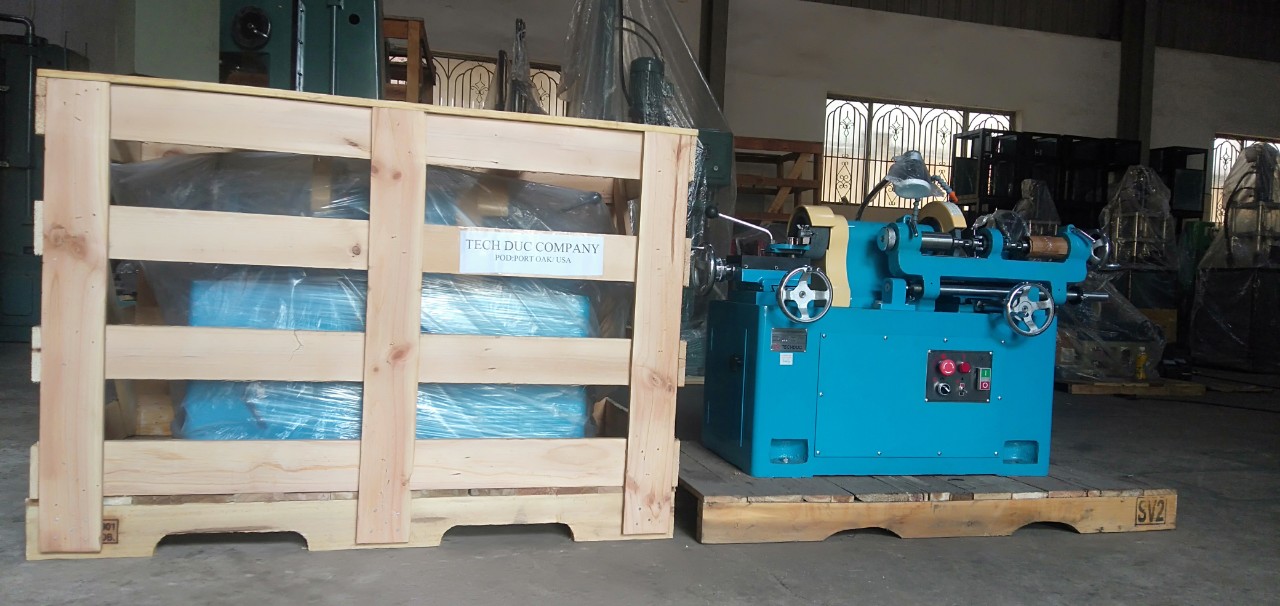 OUR CAMSHAFT GRINDING MACHINE CC1-H HAS ARRIVED TO USA