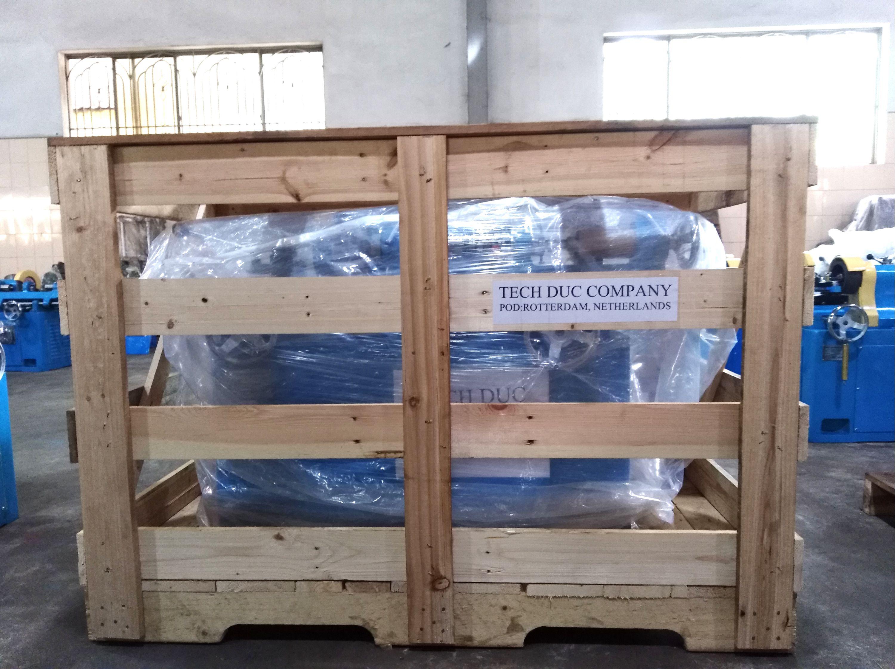 Our Camshaft Gringding Machine CC1-H has arrived to Netherlands