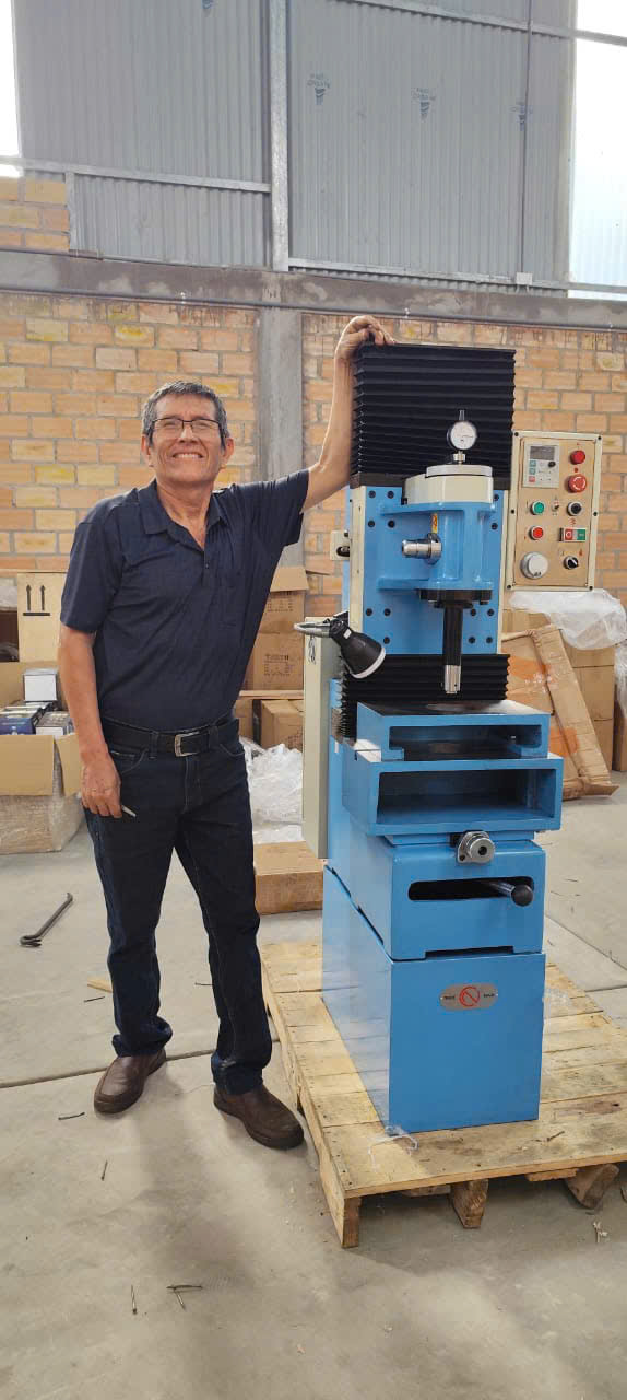 Máy mài xoáy xilanh VBM-250, máy đánh bóng DB1C, máy cảo dên 5S2 đã có mặt tai Peru